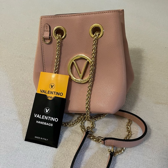 Authentic Valentino handbag w/ letter of authenticity. Purchased in Italy. - Picture 3 of 3